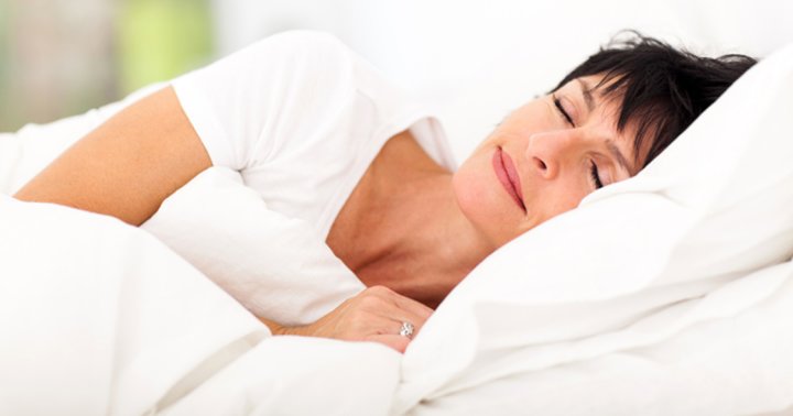 this-supplement-is-the-secret-to-sleeping-through-the-night-in-your-50s-&-beyond