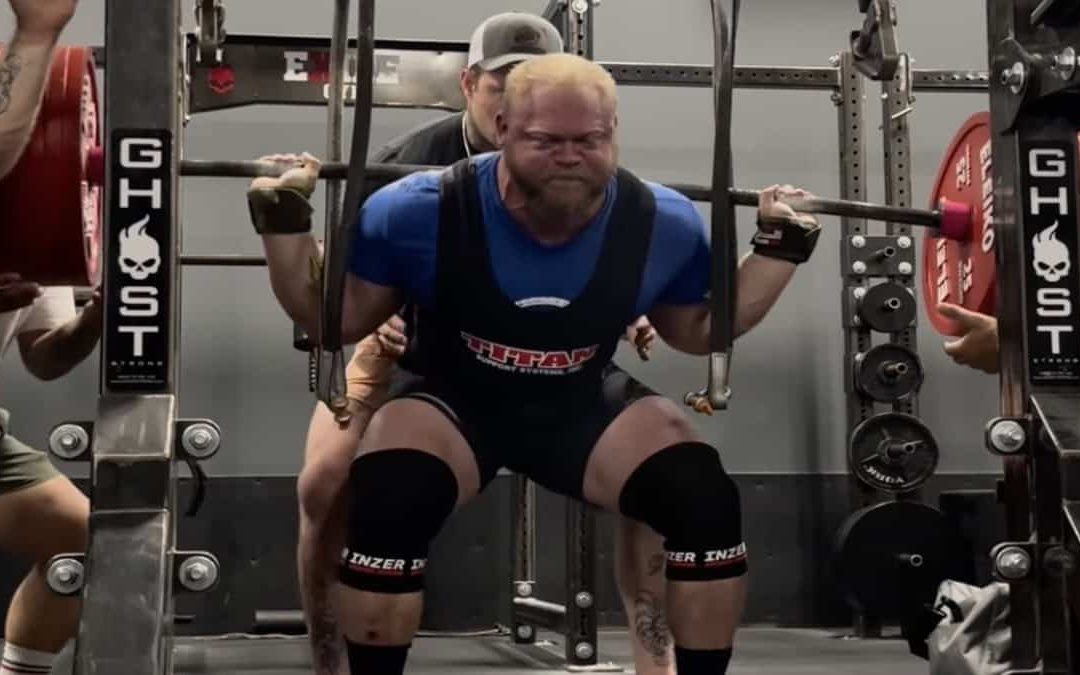 watch-phillip-herndon-(110kg)-squat-40-pounds-more-than-the-raw-world-record-–-breaking-muscle