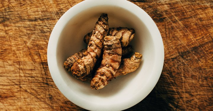 love-turmeric?-you-need-this-much-to-reap-its-anti-inflammatory-benefits*