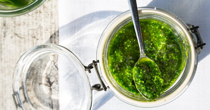 this-ayurvedic-green-chutney-houses-a-secret,-healthy-ingredient