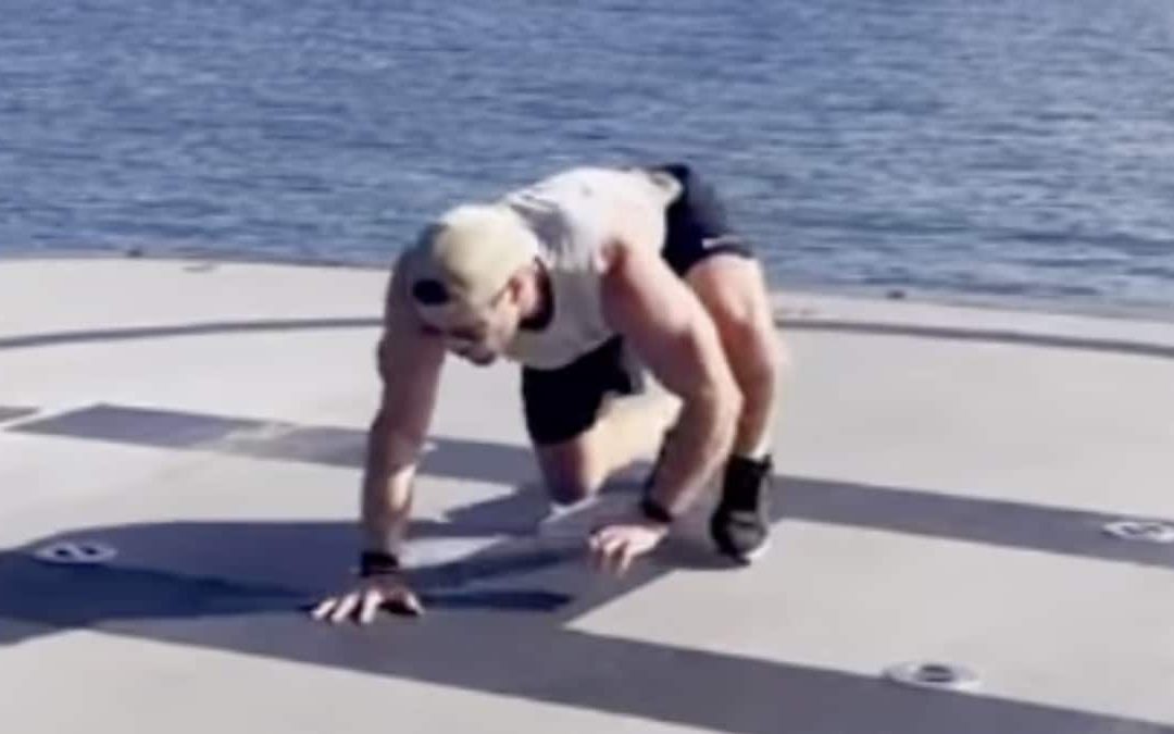 Check Out Chris Hemsworth's Minimal Equipment Workout on a Naval Ship