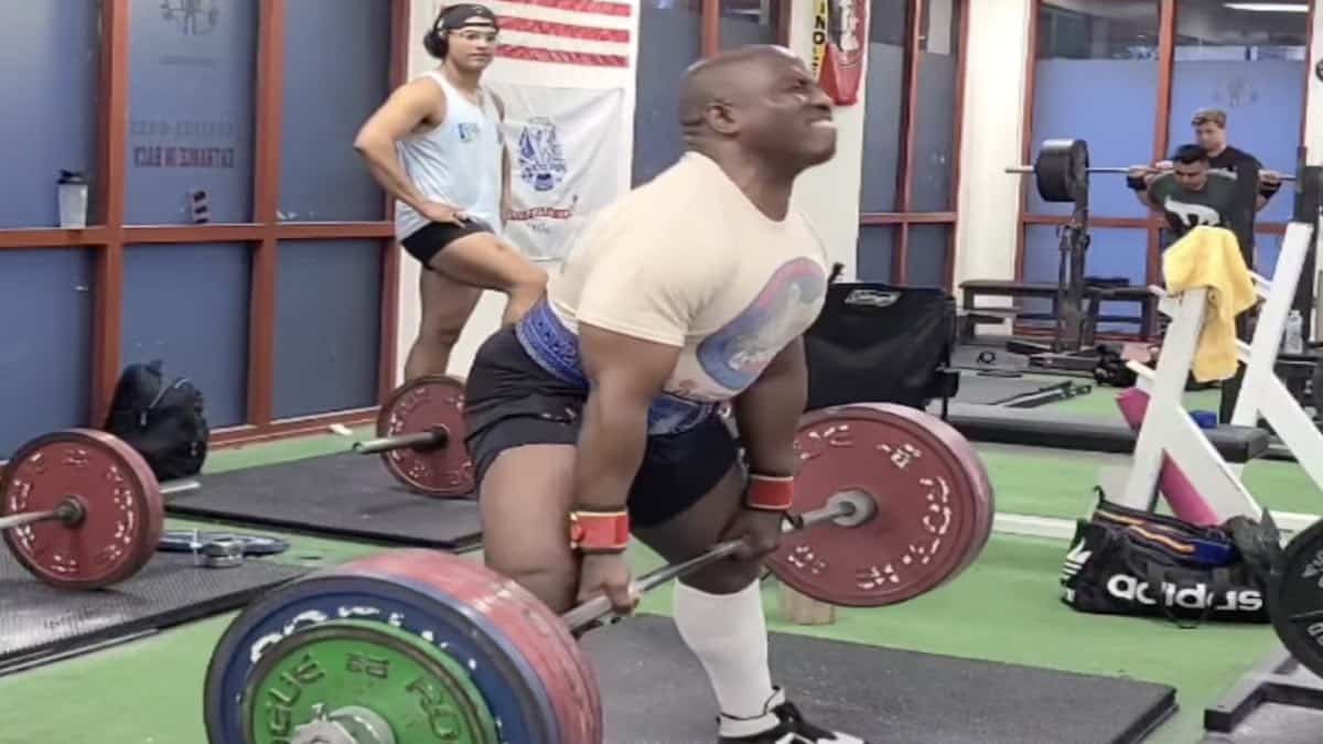 at-63-years-old,-powerlifter-david-ricks-deadlifts-628-pounds-for-5-reps
