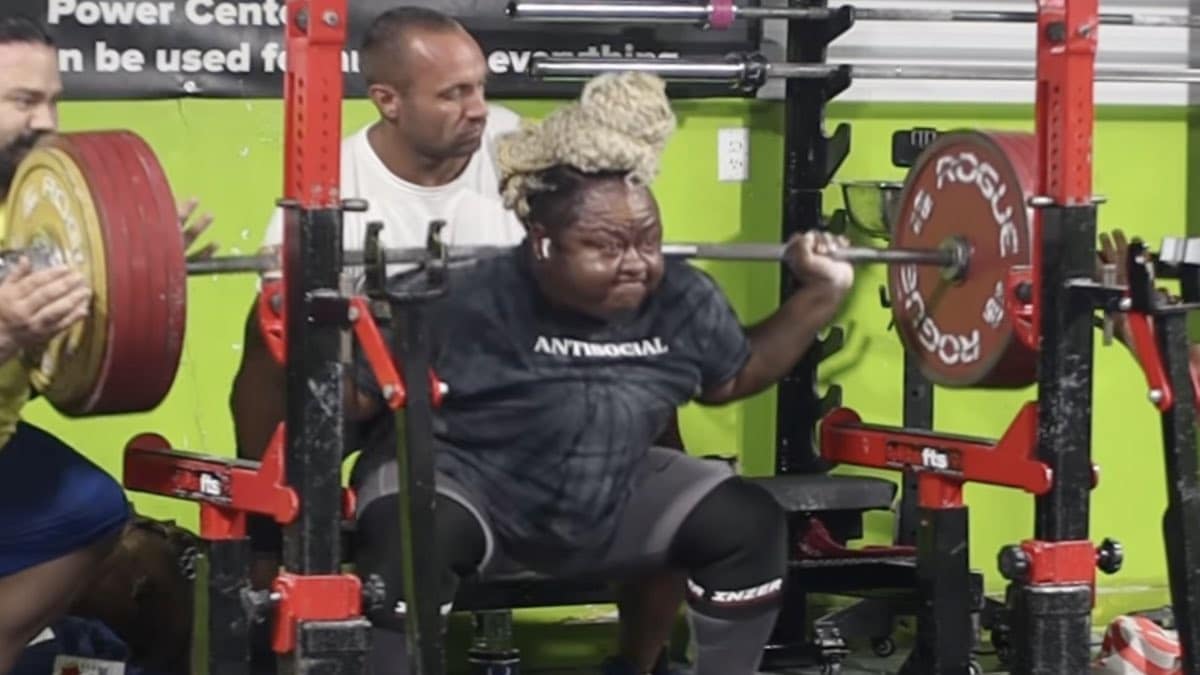 powerlifter-sherine-marcelle-(90kg)-squats-4-pounds-over-the-world-record,-twice,-in-training