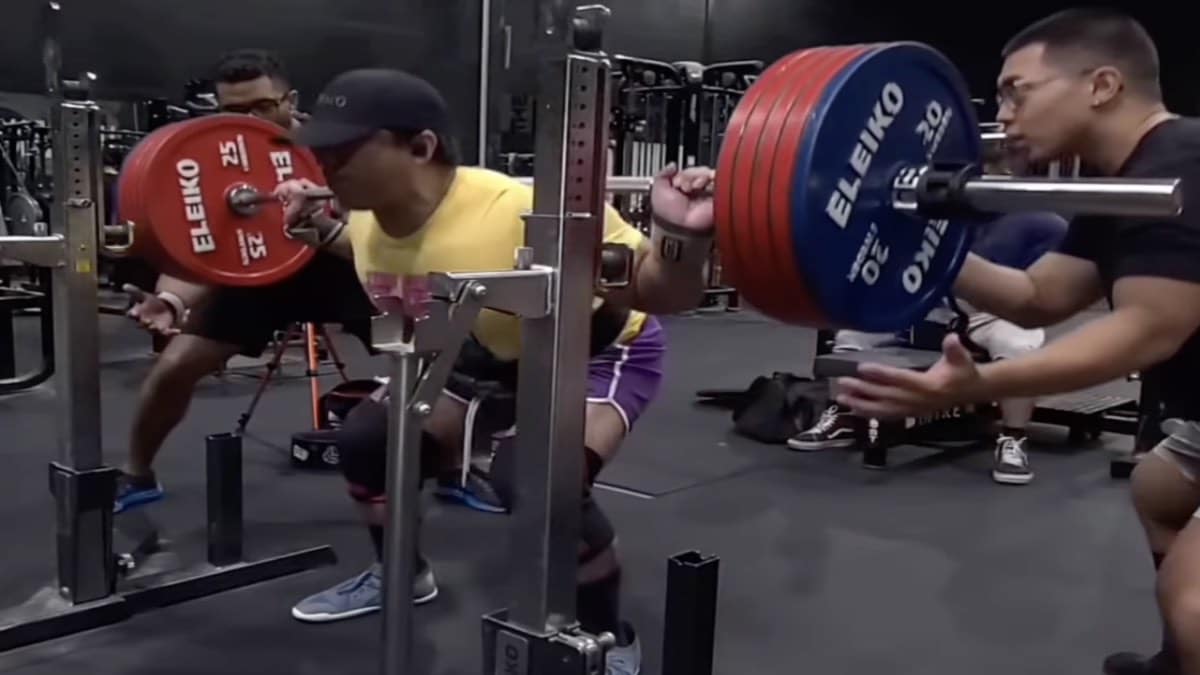 jonathan-cayco-sets-an-8-rep-back-squat-pr-of-260-kilograms