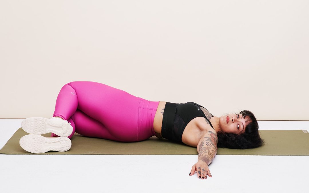 10 Easy Stretches That Will Feel So Freakin' Good After a Long Day