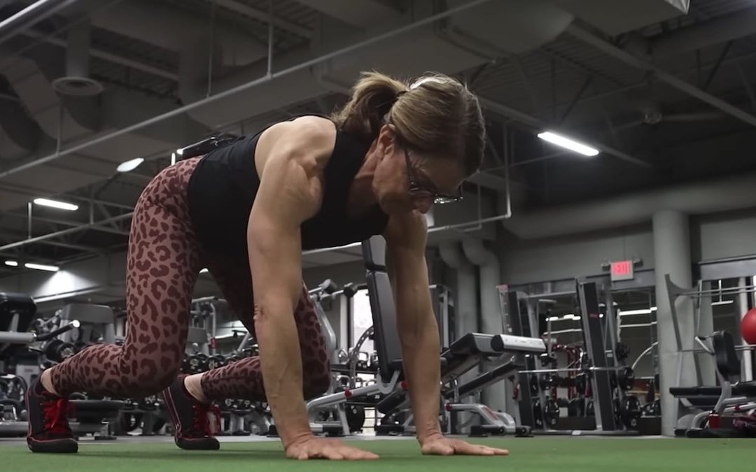 How to Do the Bear Plank for Stronger Abs and Total-Body Stability – Breaking Muscle