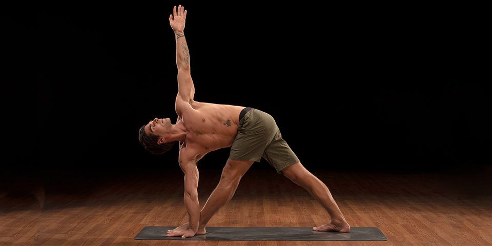 how-to-do-triangle-pose-in-yoga-(trikonasana)