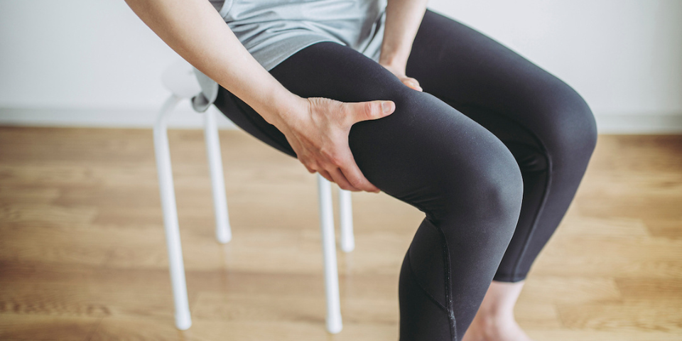 Got Hip or Knee Pain? These IT Band Stretches Can Help